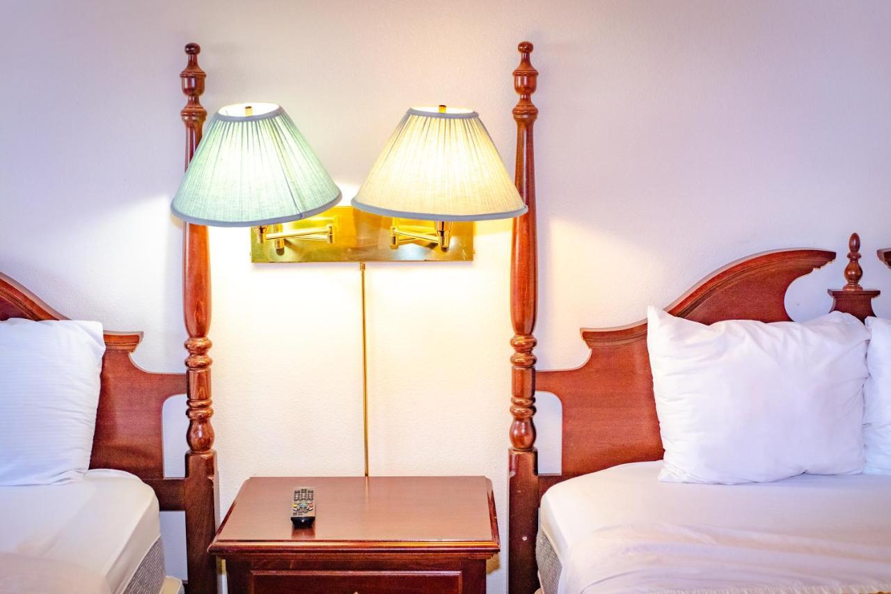 Cozy House Inn & Suites By Marifah Williamsburg Εξωτερικό φωτογραφία